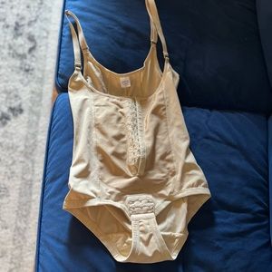 Bellefit postpartum bodysuit corset- worn once